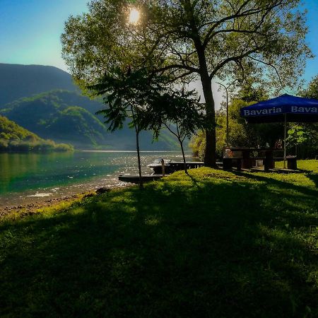 亚伊采 Lake House Krndija酒店 外观 照片